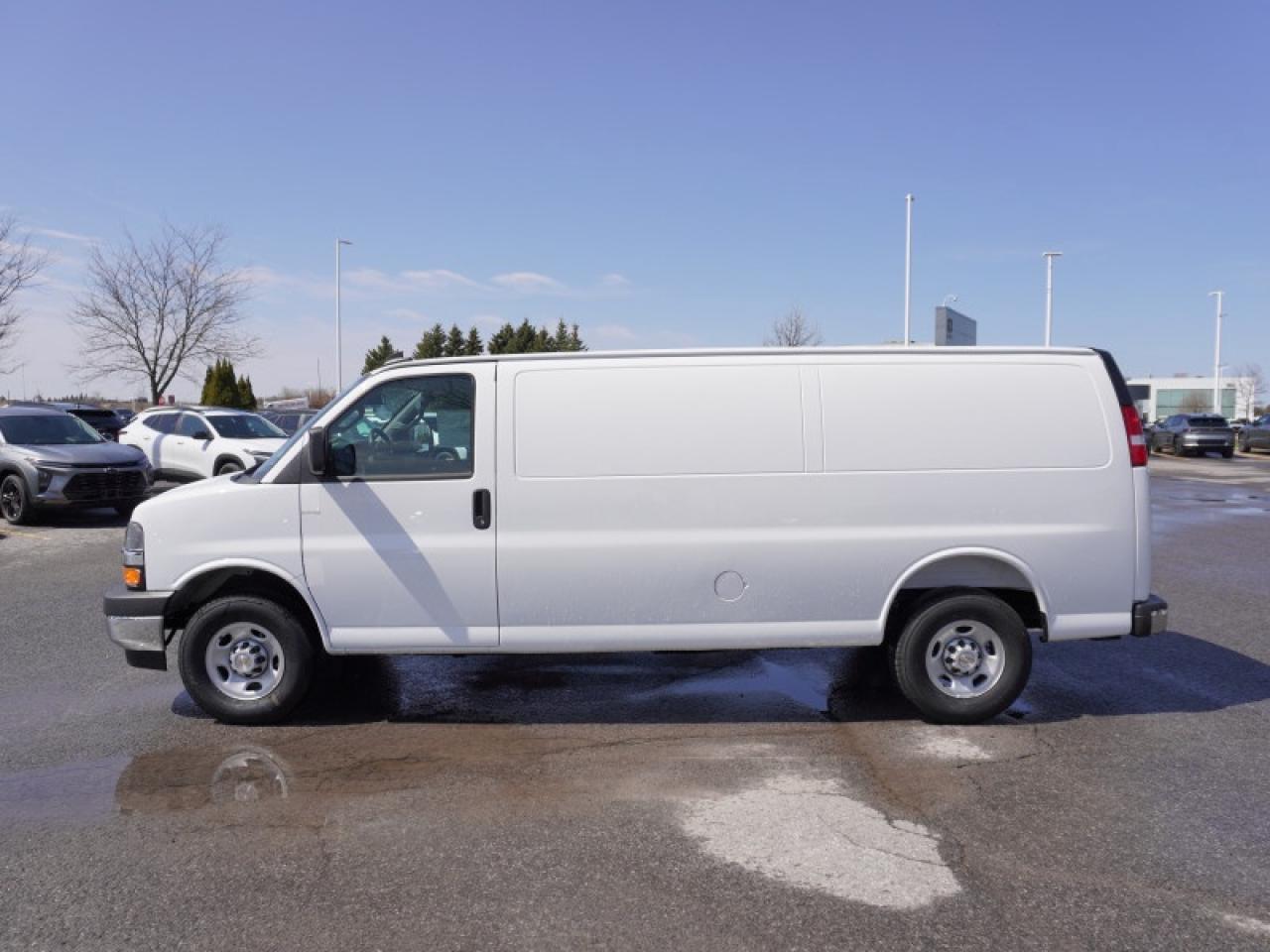2025 Chevrolet Express Cargo Van 2500 155  - Audio System Photo
