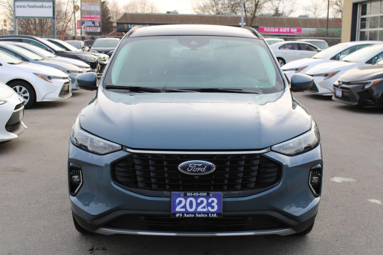 2023 Ford Escape Platinum AWD - Photo #3
