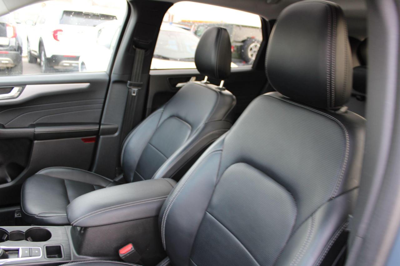 2023 Ford Escape Platinum AWD - Photo #18