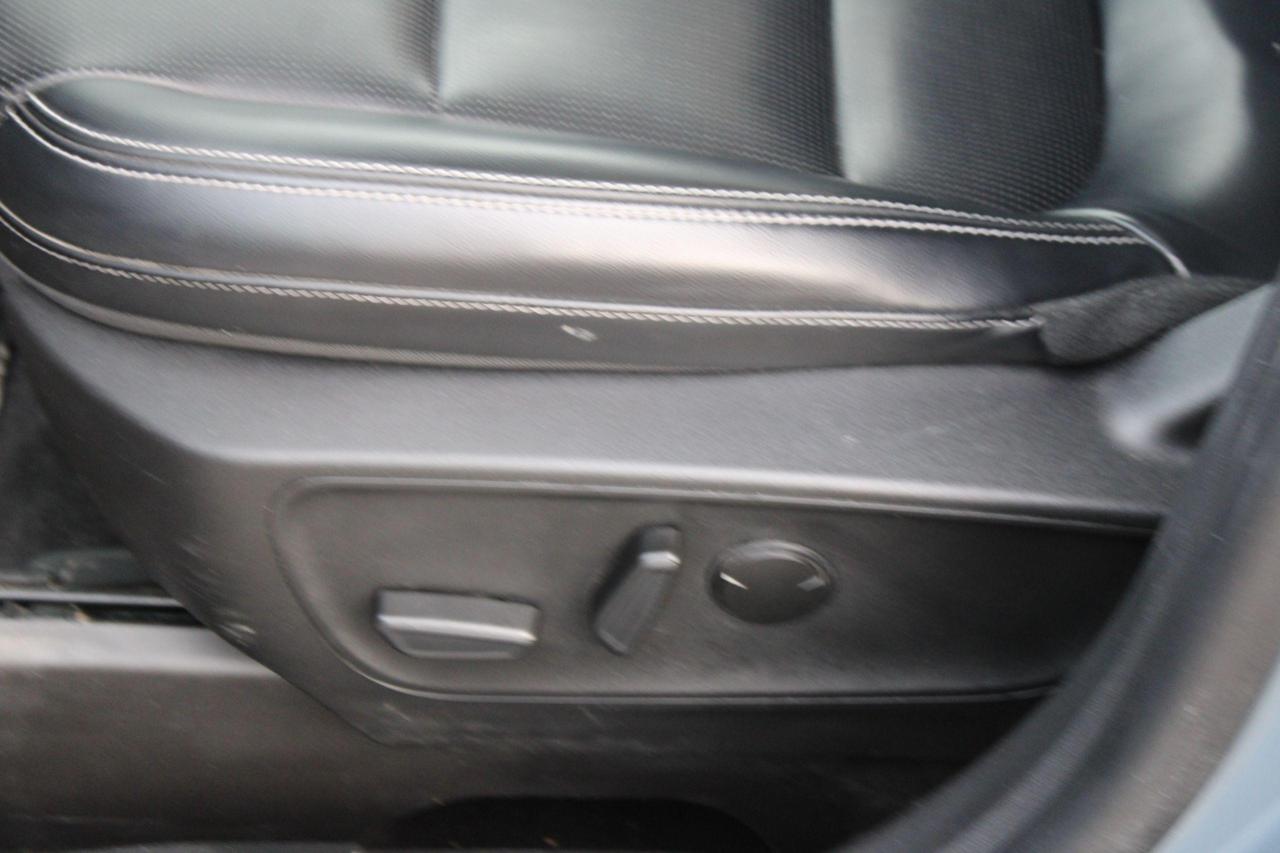 2023 Ford Escape Platinum AWD - Photo #19