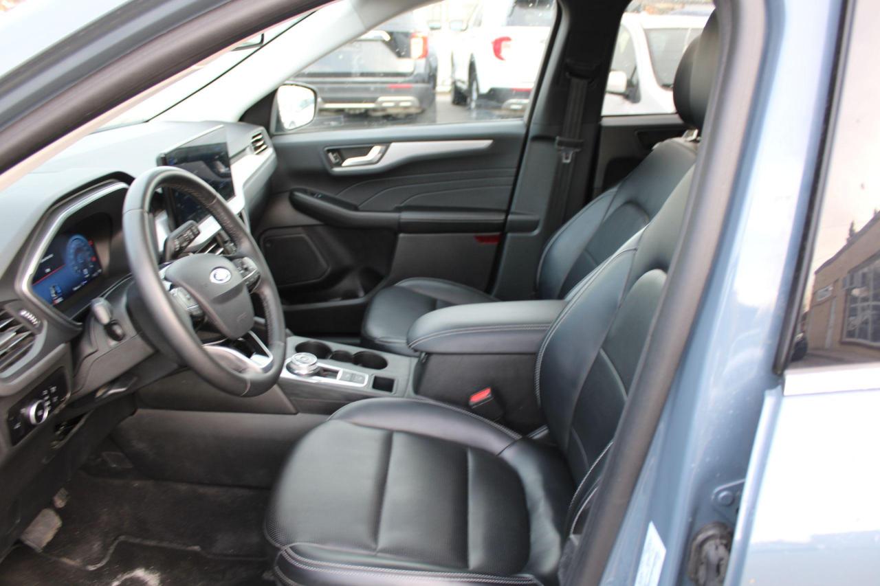 2023 Ford Escape Platinum AWD - Photo #20