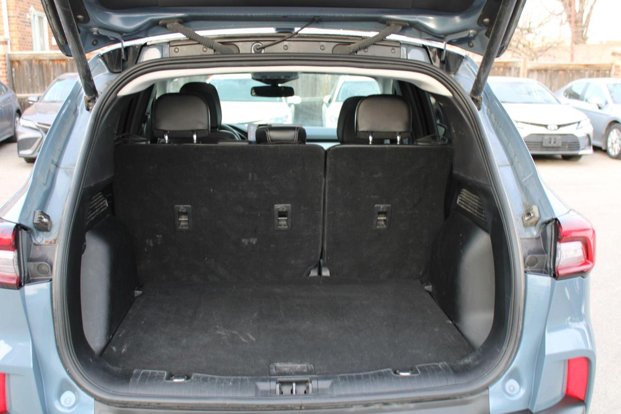 2023 Ford Escape Platinum AWD - Photo #25
