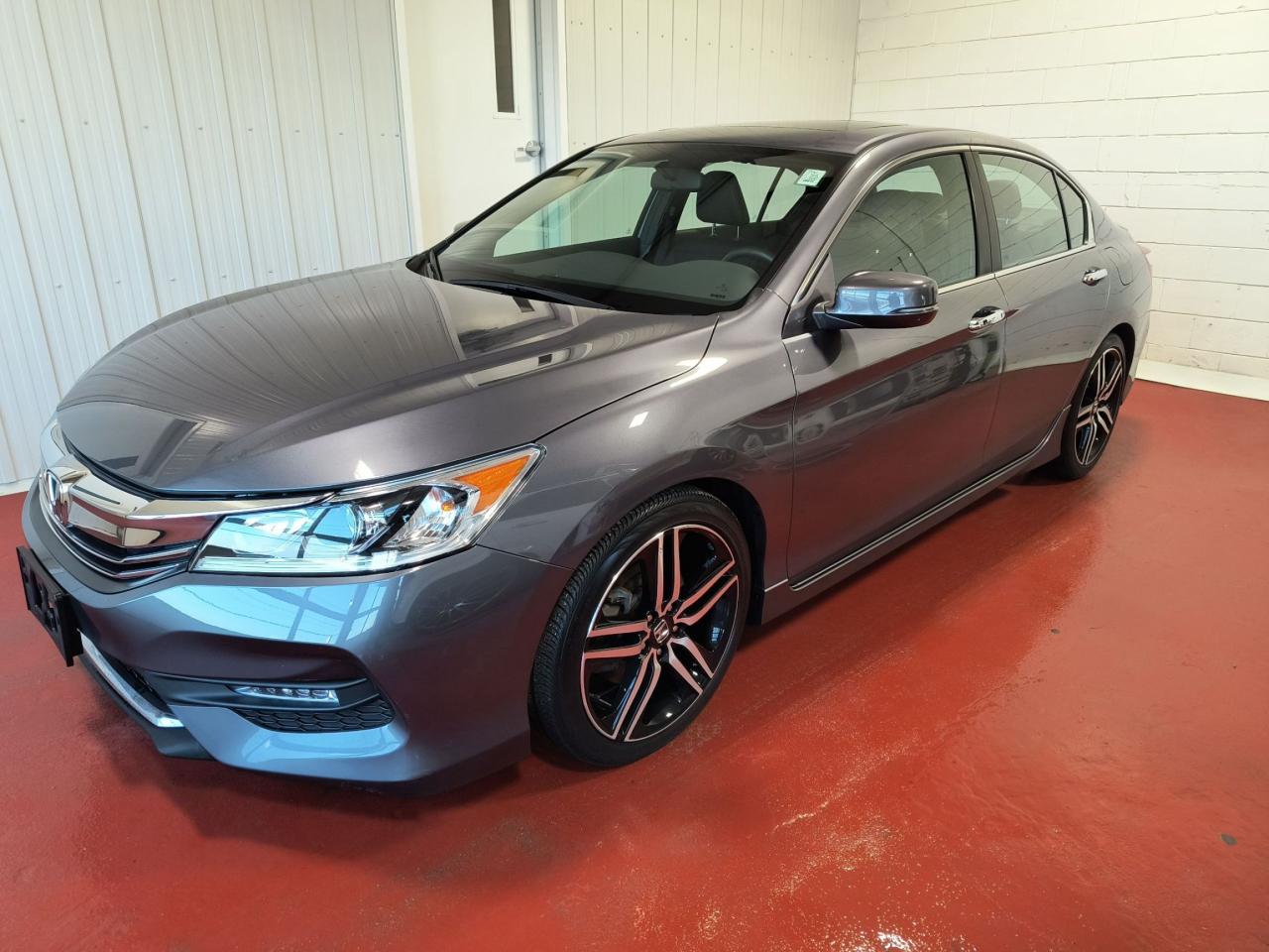 2016 Honda Accord Sport Photo0