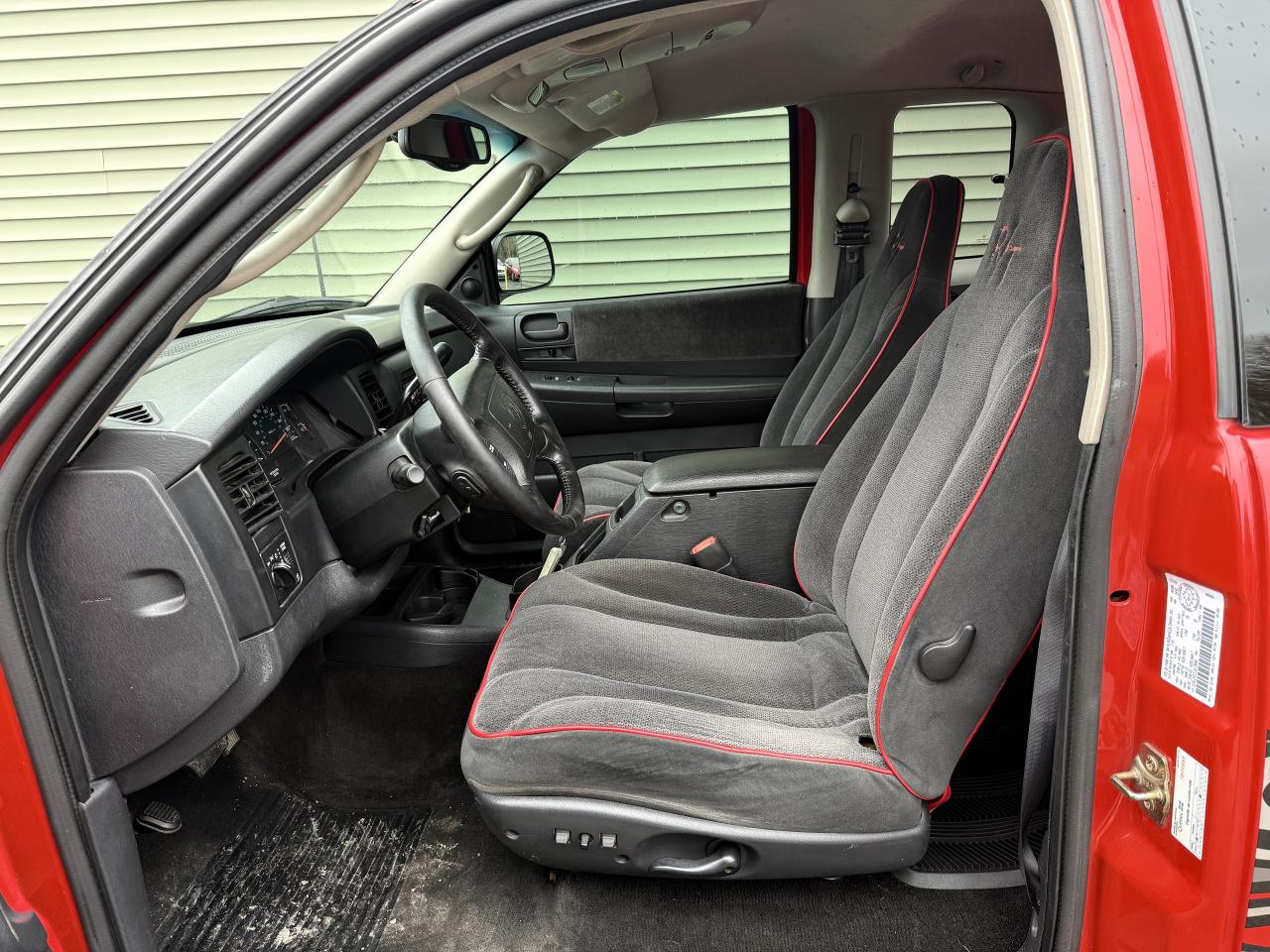 2001 Dodge Dakota RT - Photo #8