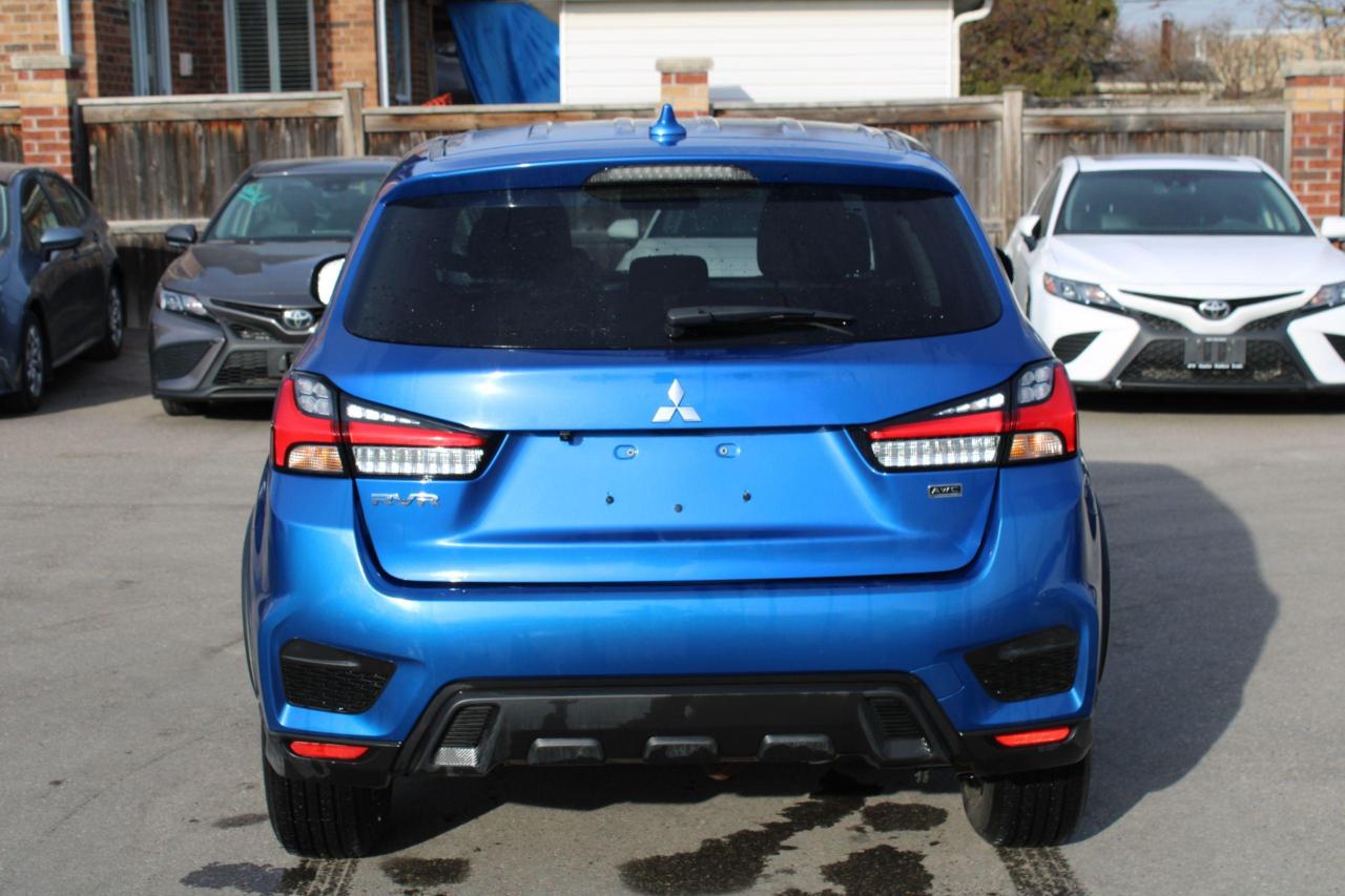 2023 Mitsubishi RVR SE AWC - Photo #4