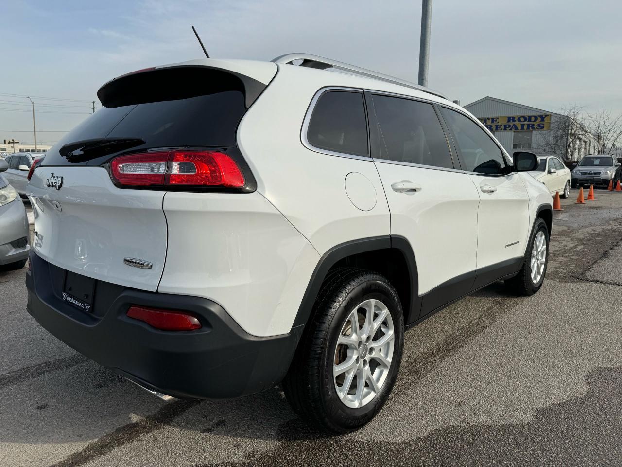 2015 Jeep Cherokee North Photo4