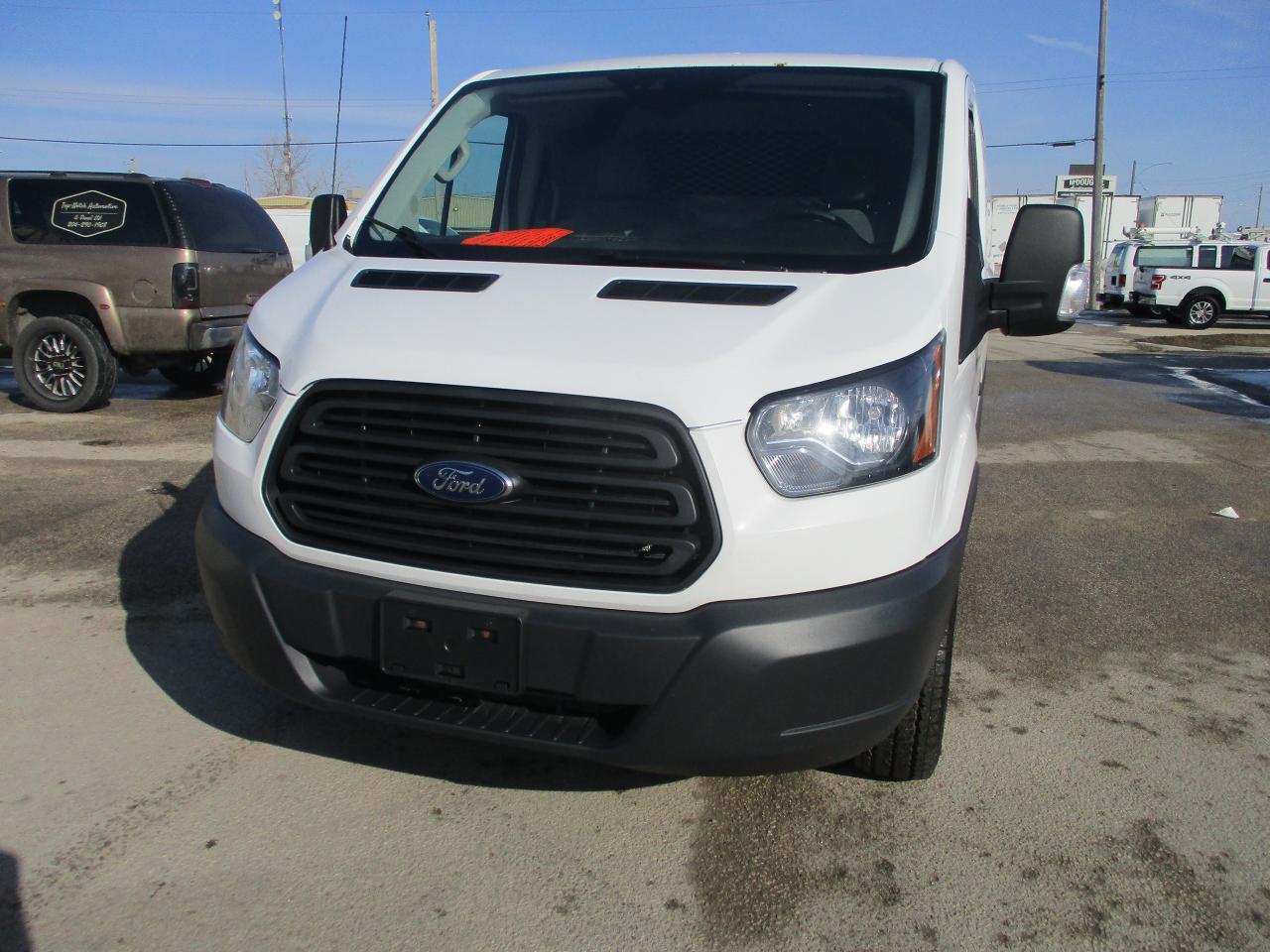 2018 Ford Transit  - Photo #3