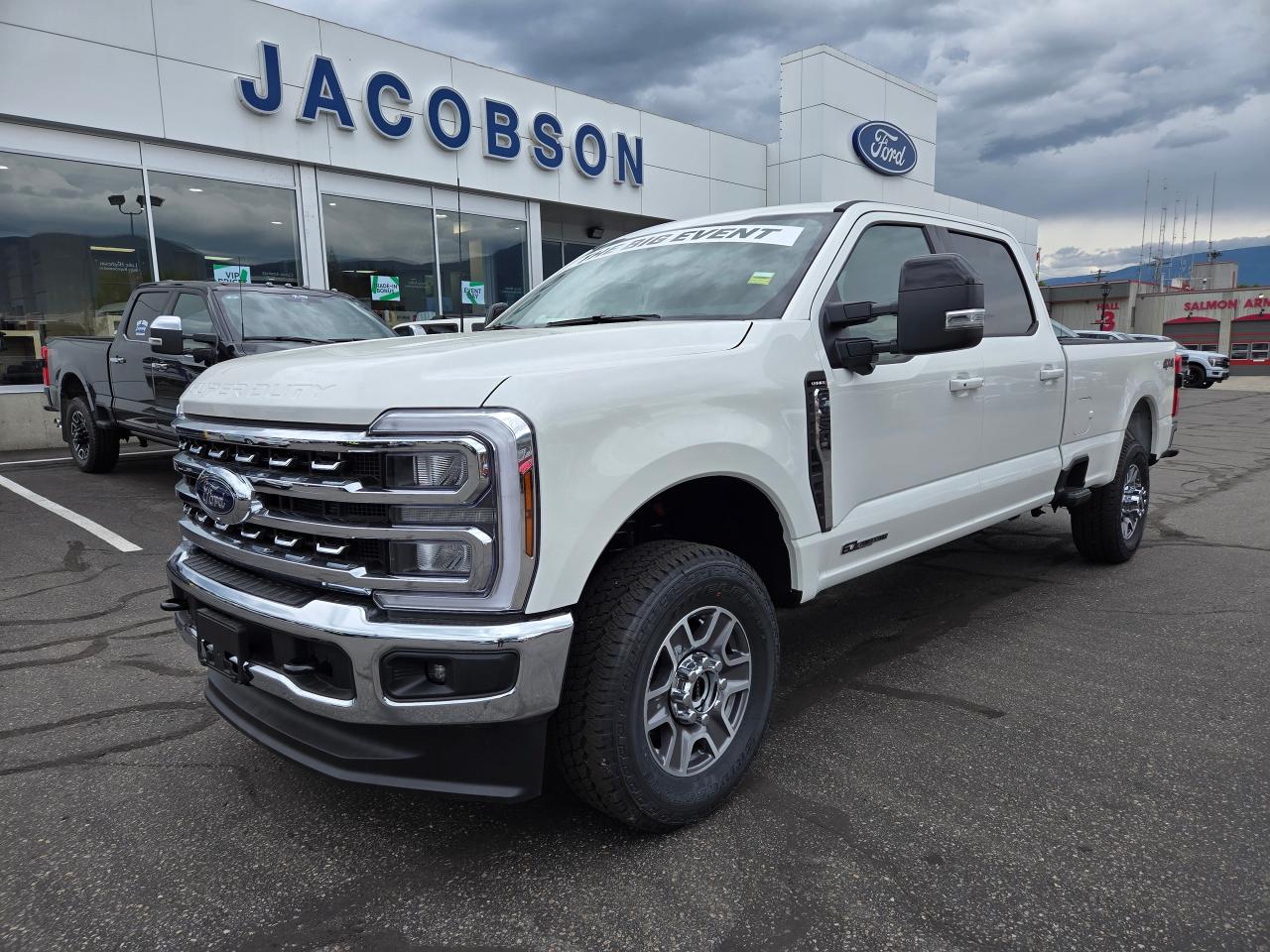 2025 Ford F-350 Super Duty SRW Lariat Photo0