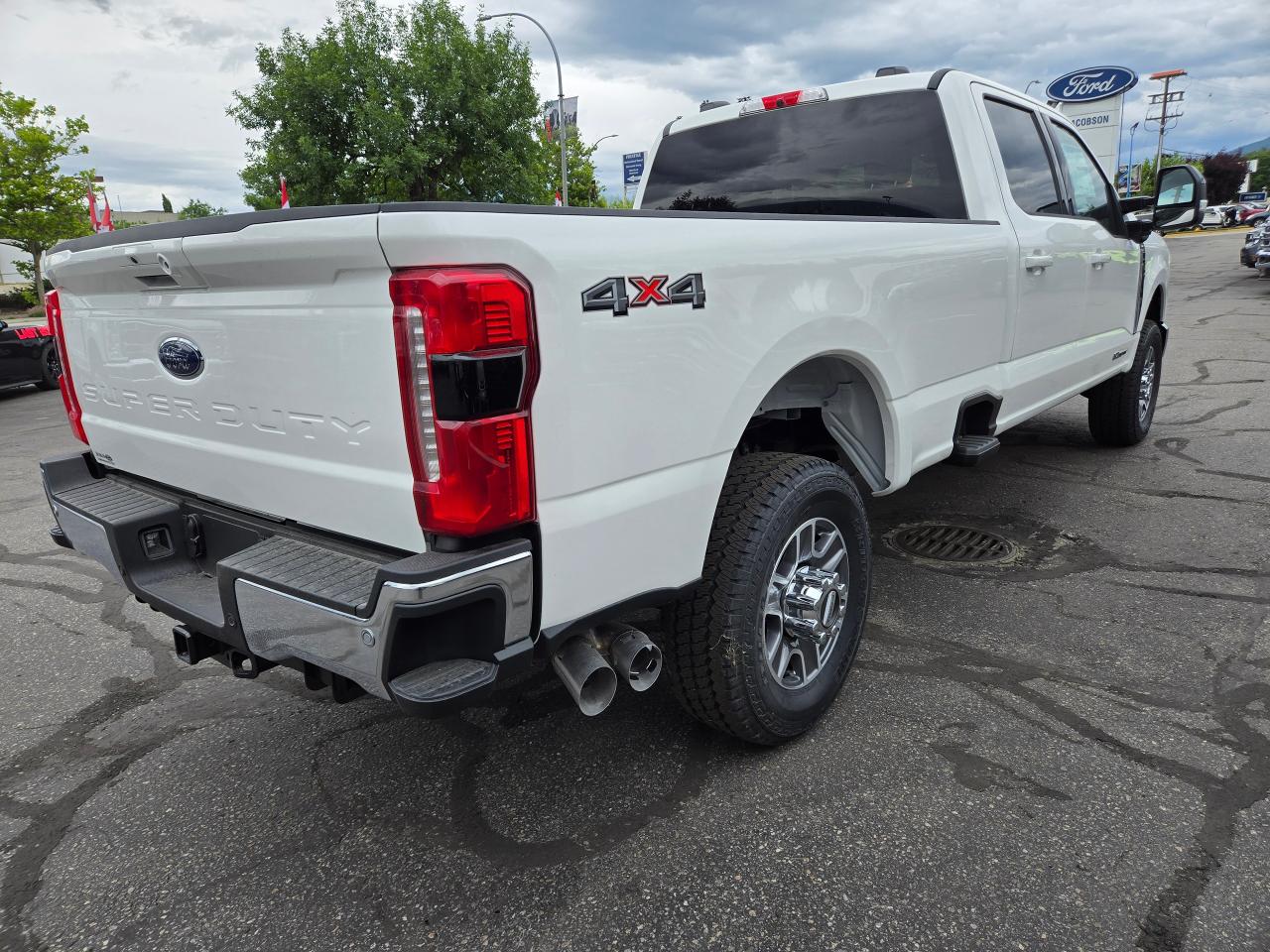 2025 Ford F-350 Super Duty SRW Lariat Photo5