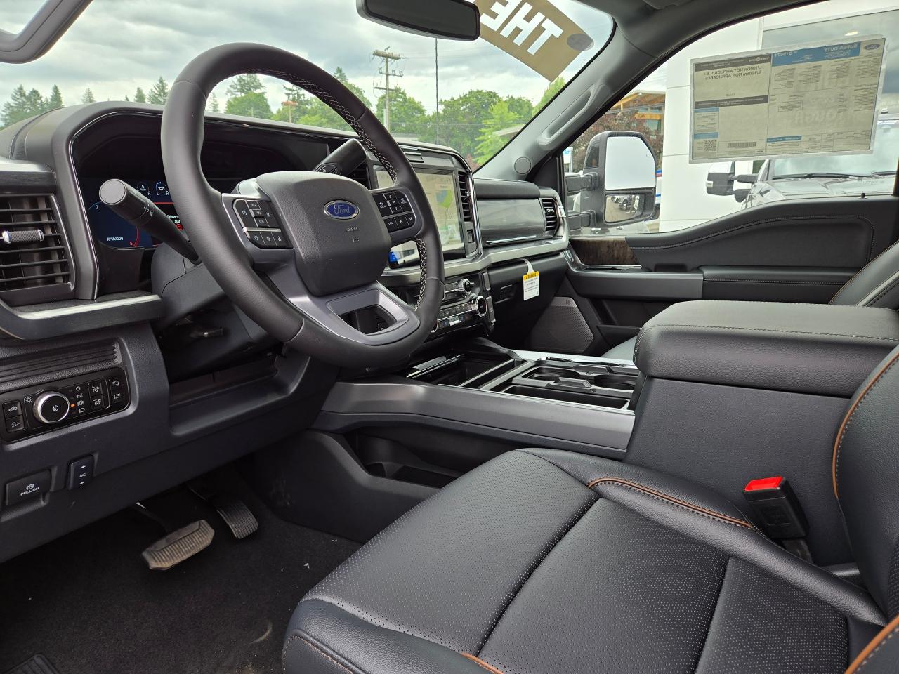 2025 Ford F-350 Super Duty SRW Lariat Photo5
