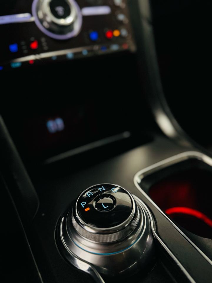 2020 Ford Fusion Hybrid Titanium - Photo #14