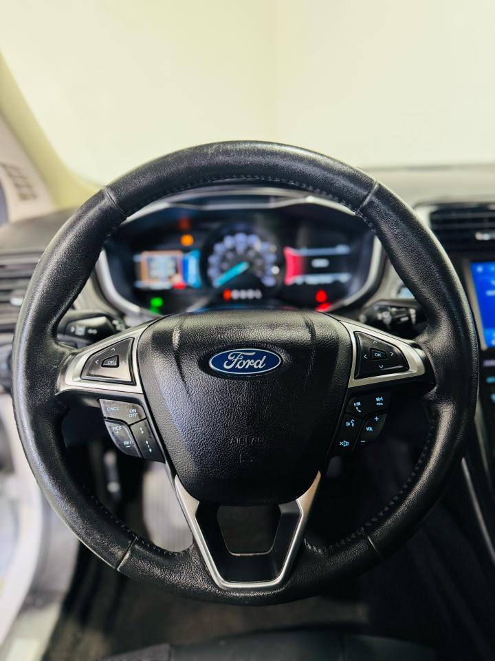 2020 Ford Fusion Hybrid Titanium - Photo #9