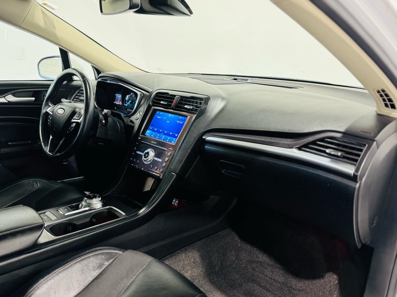 2020 Ford Fusion Hybrid Titanium - Photo #26