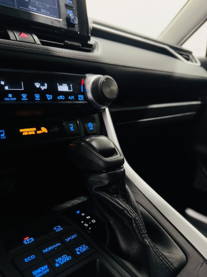 2022 Toyota RAV4 LE - Photo #14