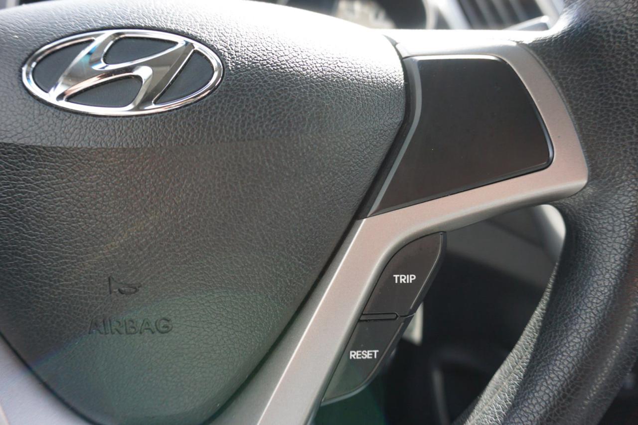 2017 Hyundai Veloster 1.6L SPORT CERTIFIED BLUETOOTH CRUISE CONTROL ALLOYS - Photo #25