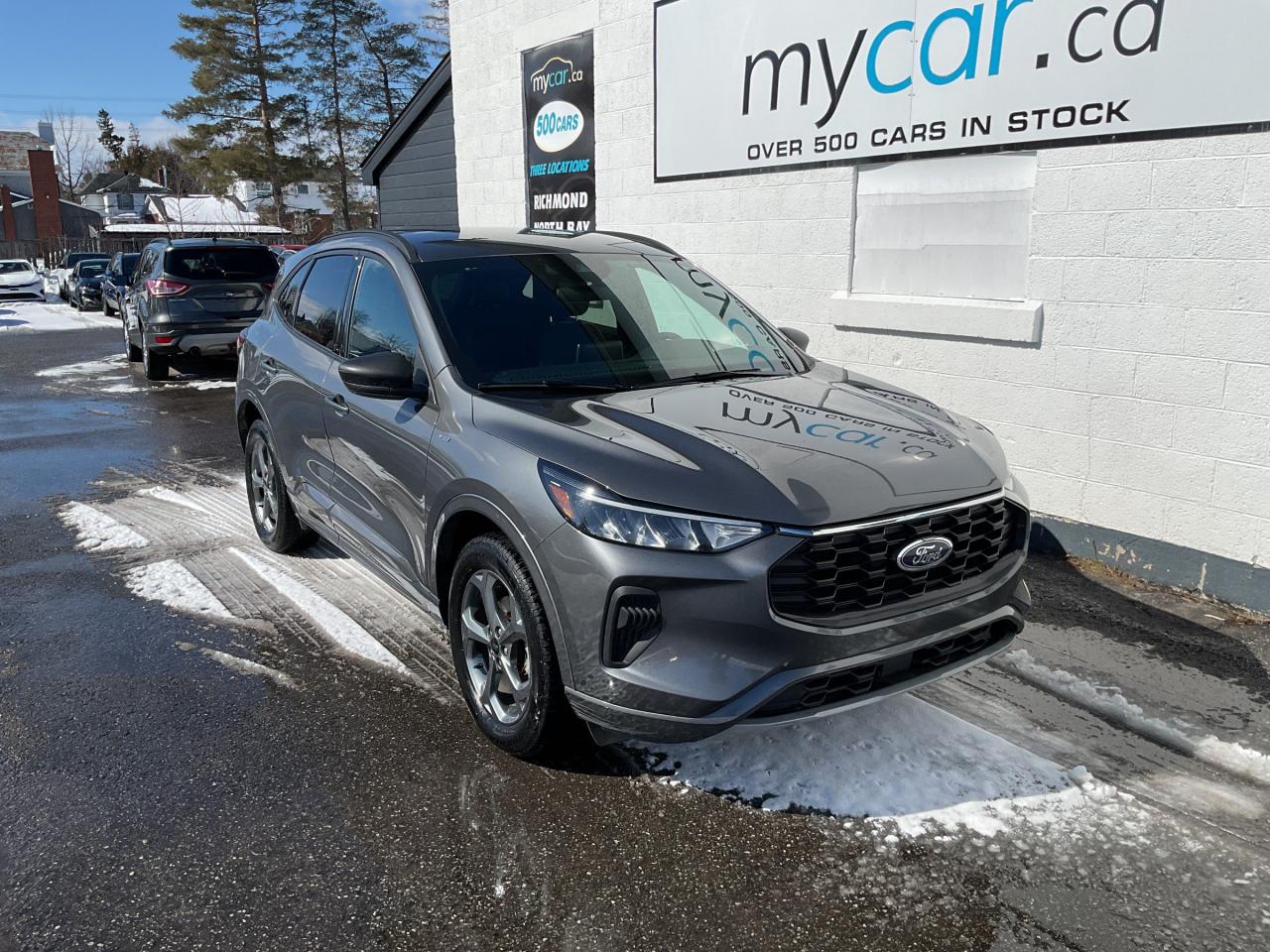 Used 2023 Ford Escape ST-Line LOW MILEAGE!!!!  BACKUP CAM. A/C. CRUISE. PWR GROUP. KEYLESS ENTRY. PERFECT FOR YOU!!! for sale in North Bay, ON