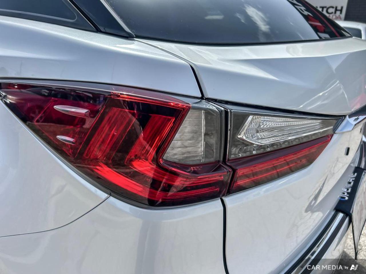 2022 Lexus RX RX 350 / ROOF / LEATHER / AWD / NO ACCIDENTS - Photo #10