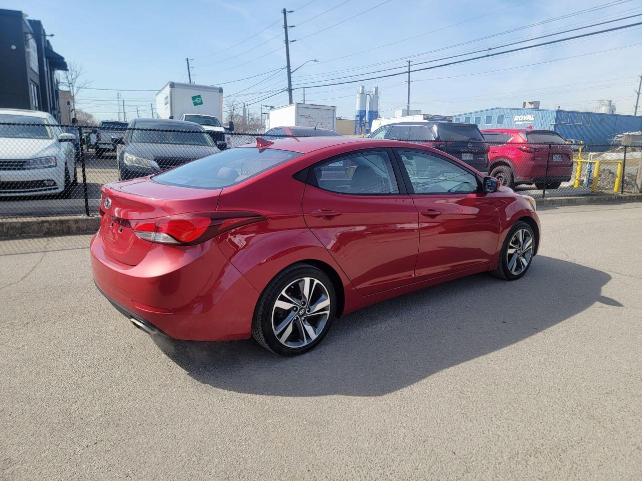 2015 Hyundai Elantra GLS Photo3