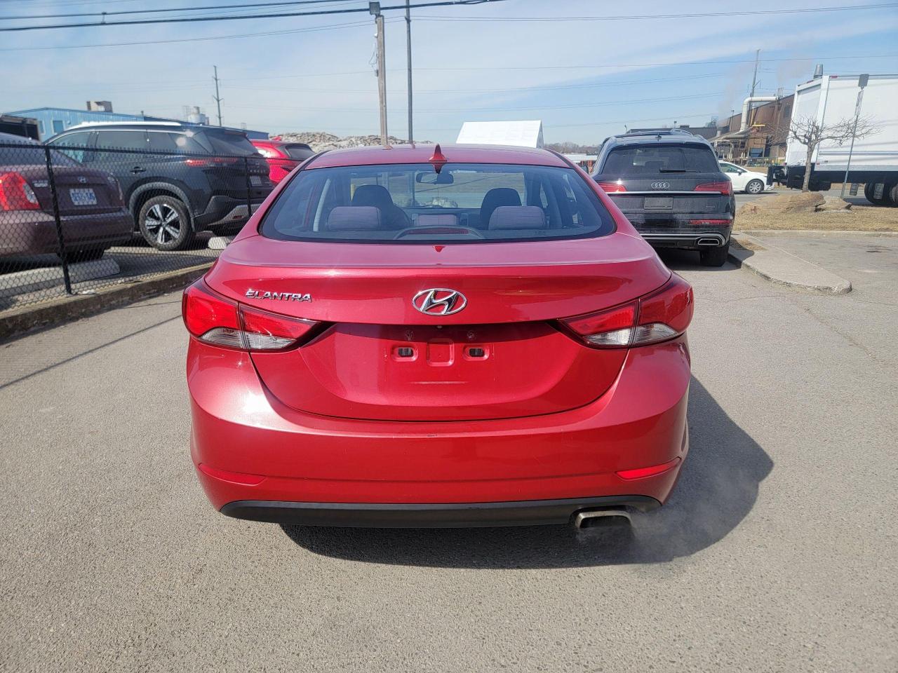 2015 Hyundai Elantra GLS Photo4