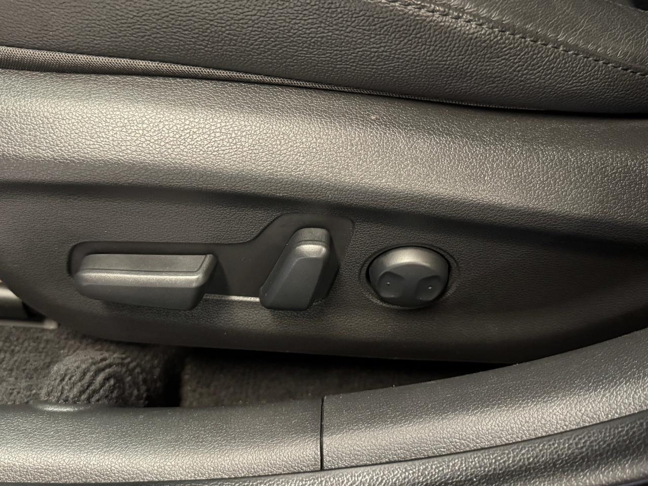 2017 Hyundai Elantra LIMITED+sunroof+GPS+ApplePlay+Heated Steering - Photo #46