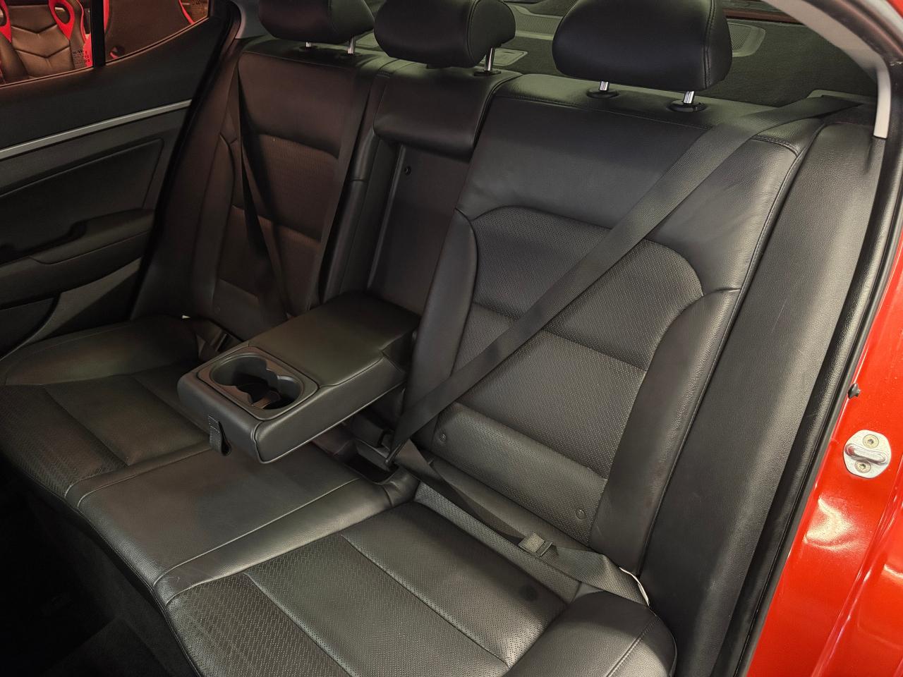 2017 Hyundai Elantra LIMITED+sunroof+GPS+ApplePlay+Heated Steering - Photo #28