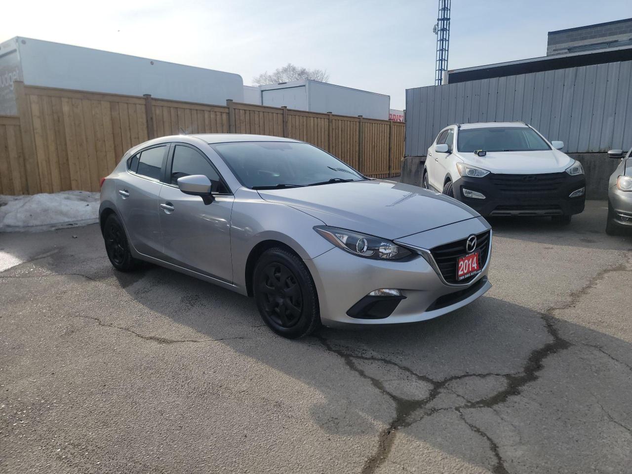 2014 Mazda MAZDA3 GX-SKY Photo2