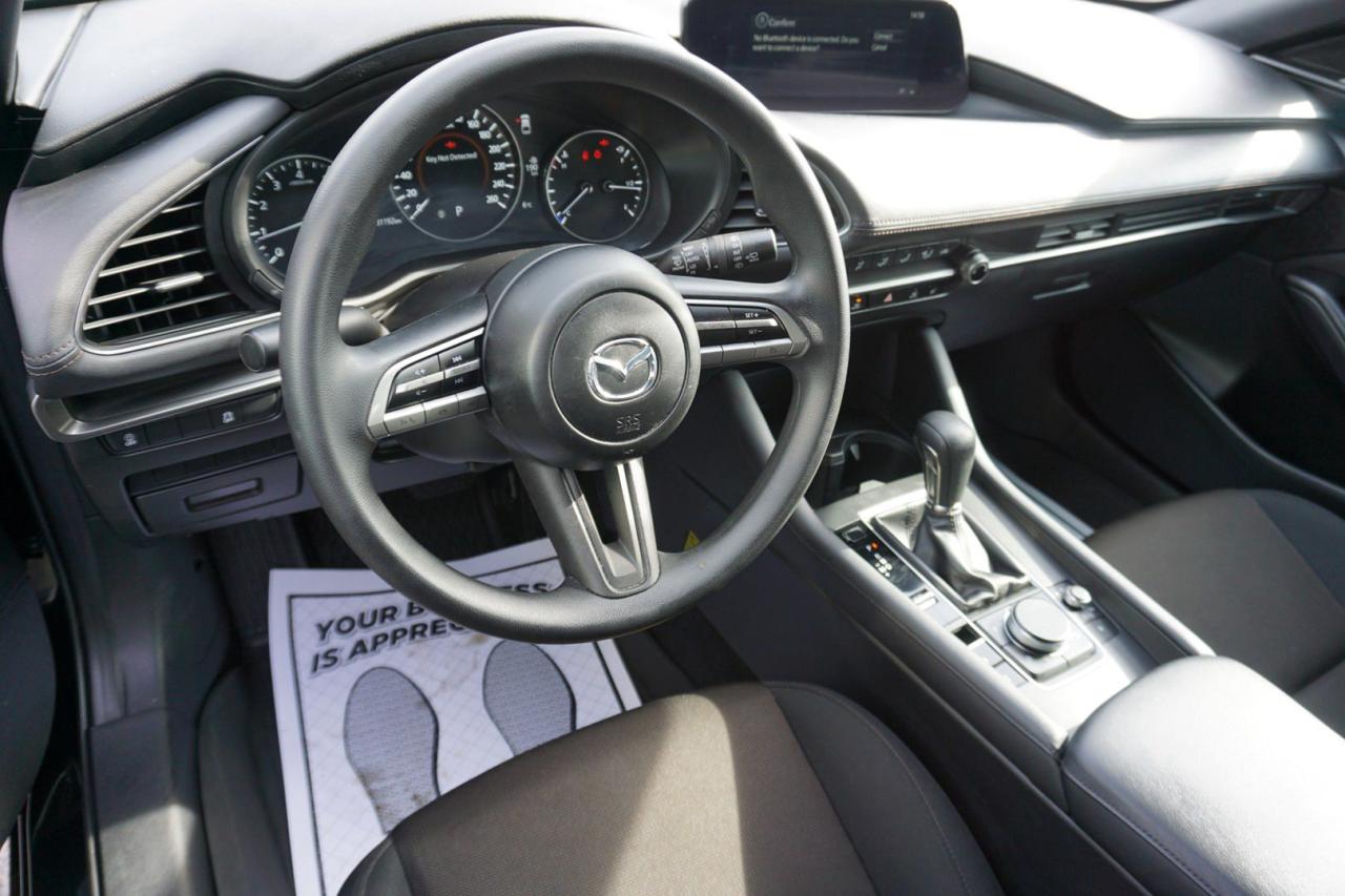 2023 Mazda MAZDA3 SELECT SPORT CERTIFIED *1 OWNER*MAZDA MAINTAIN* CAMERA BLUETOOTH HEATED SEATS CRUISE ALLOYS - Photo #9