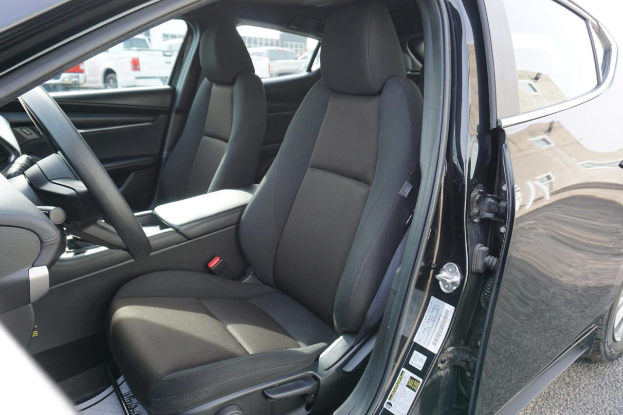 2023 Mazda MAZDA3 SELECT SPORT CERTIFIED *1 OWNER*MAZDA MAINTAIN* CAMERA BLUETOOTH HEATED SEATS CRUISE ALLOYS - Photo #14