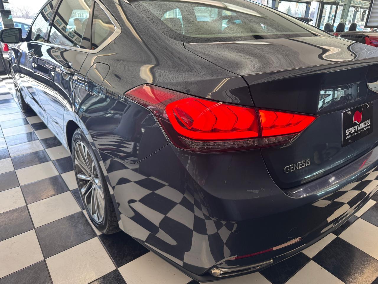 2015 Hyundai Genesis Luxury AWD+New Tires+PANO Roof+GPS+CLEAN CARFAX Photo41