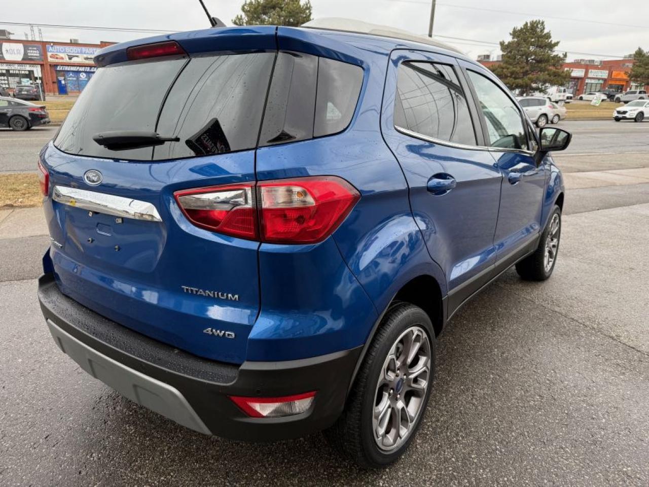 2019 Ford EcoSport TITANIUM/2ND SET OF WHEELS/LEATHER/SUNROOF/NAVI/RE - Photo #8