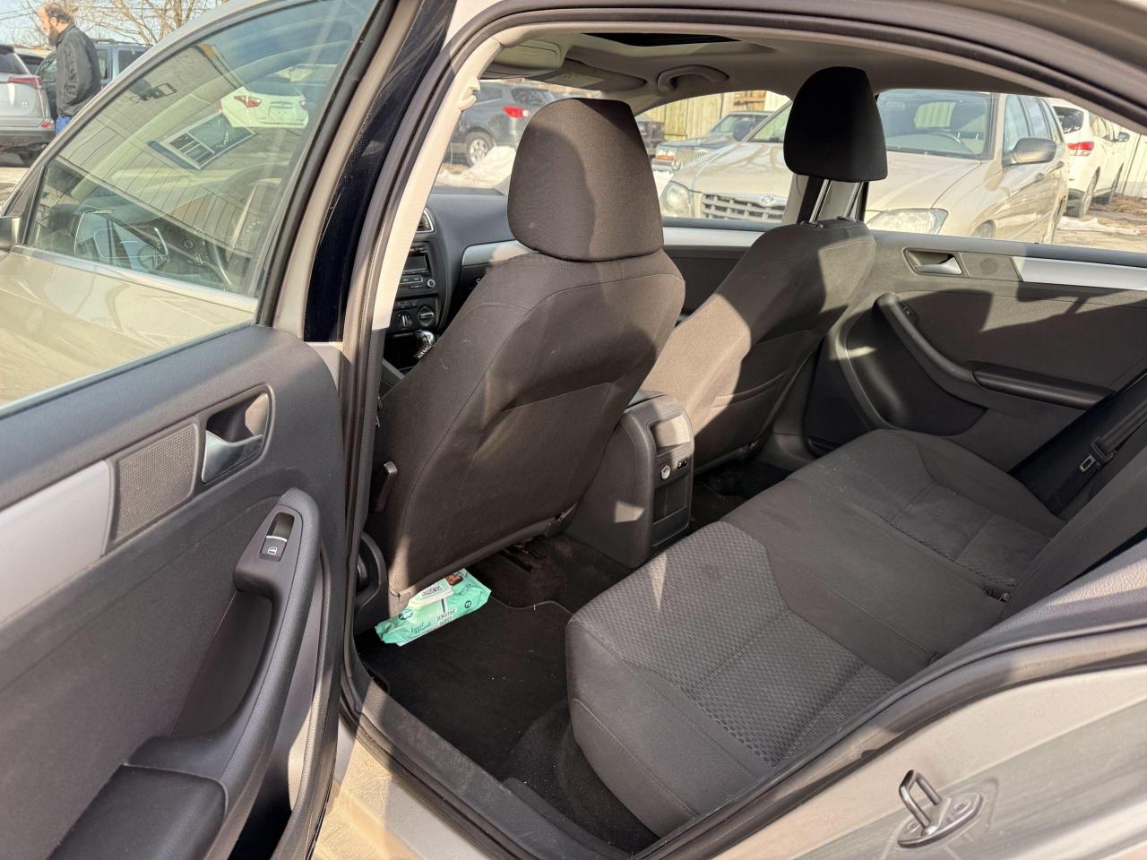 2013 Volkswagen Jetta 4dr 2.0T TDI DSG Comfortline - Photo #24