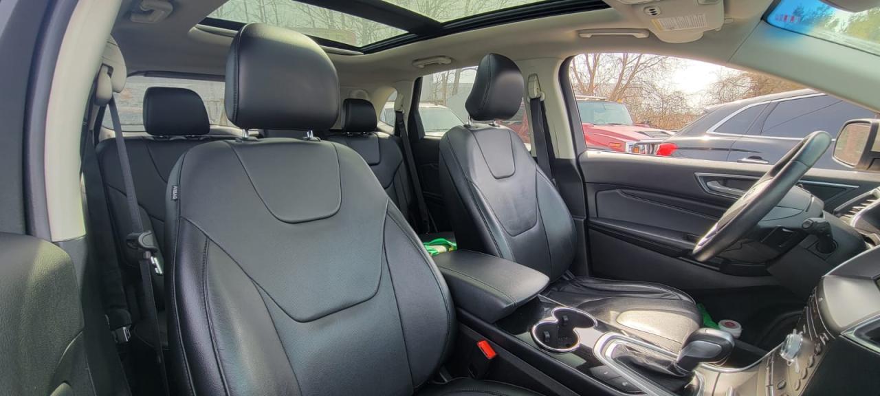 2018 Ford Edge Titanium - Photo #6