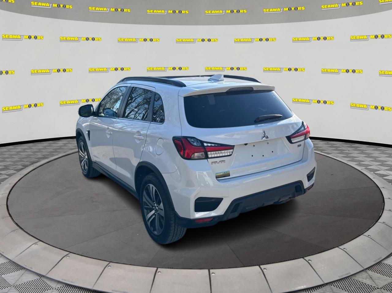 2021 Mitsubishi RVR SE - Photo #5