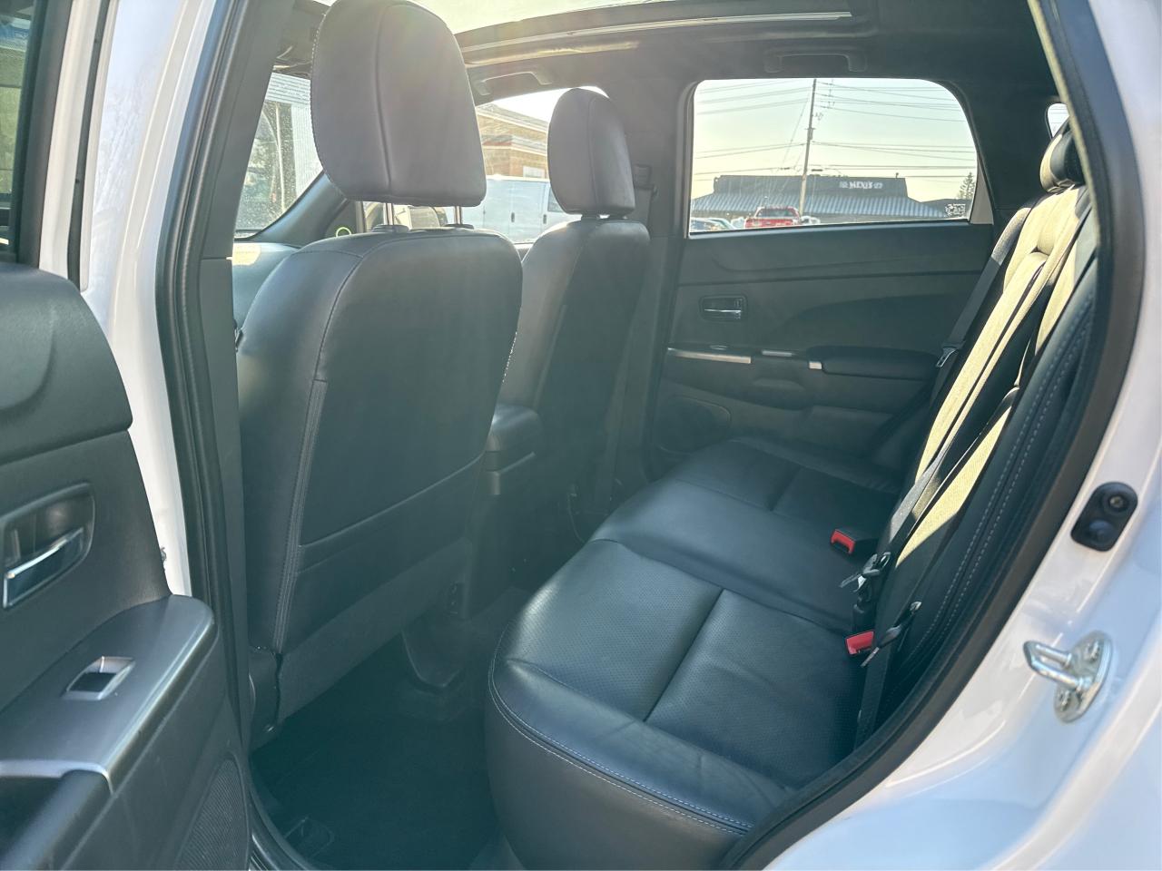2021 Mitsubishi RVR SE - Photo #10