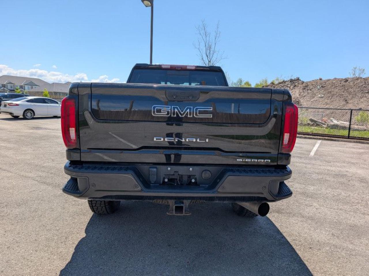 2021 GMC Sierra 2500 HD Denali Ultimate Package  **DENALI BLACK DIAMOND EDITION** Photo3