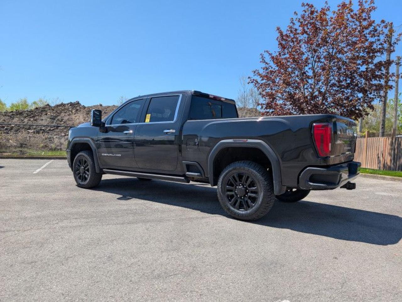 2021 GMC Sierra 2500 HD Denali Ultimate Package  **DENALI BLACK DIAMOND EDITION** Photo2