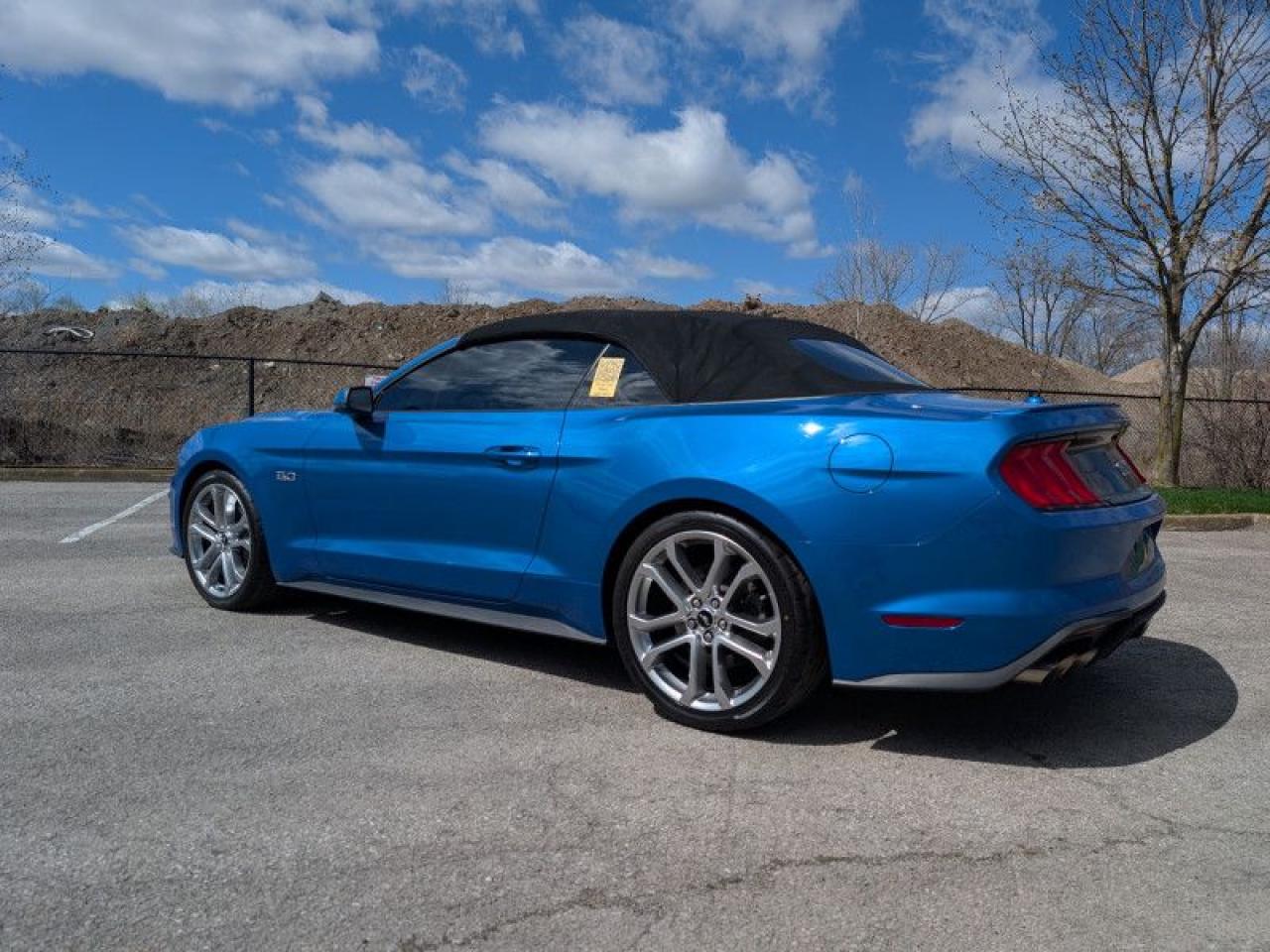 2020 Ford Mustang GT Premium Fastback  **LOW KMS - 1 OWNER** Photo3