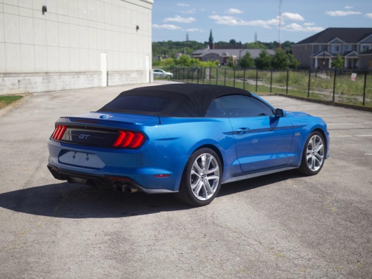2020 Ford Mustang GT Premium Fastback  **LOW KMS - 1 OWNER** Photo