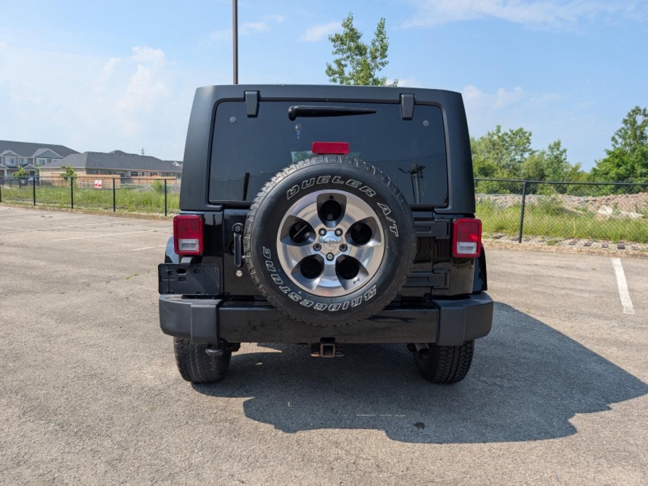 2017 Jeep Wrangler Unlimited Sahara  **TRAILER TOW GROUP** Photo3