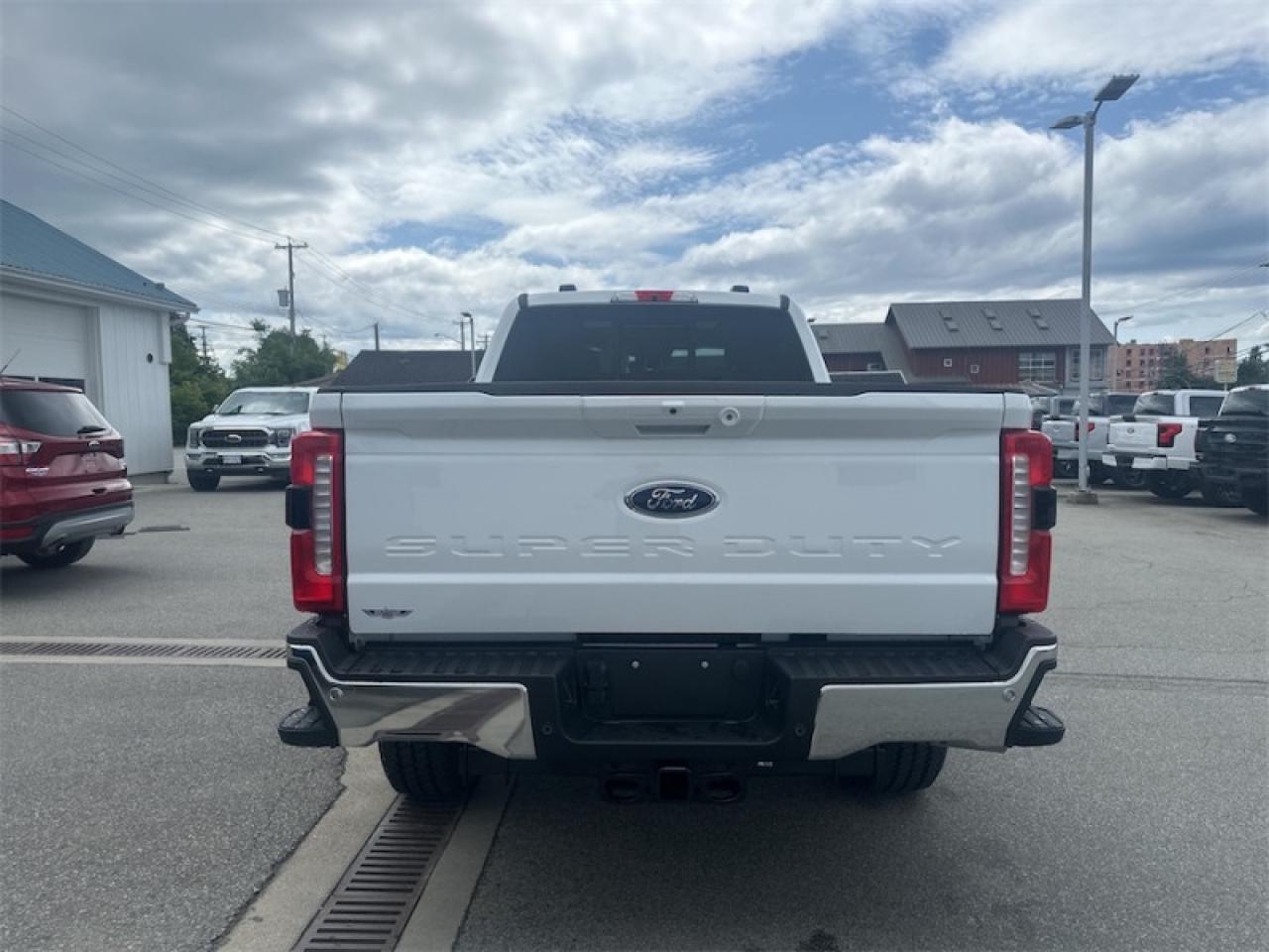 2025 Ford F-350 Super Duty LARIAT  - Moonroof Photo