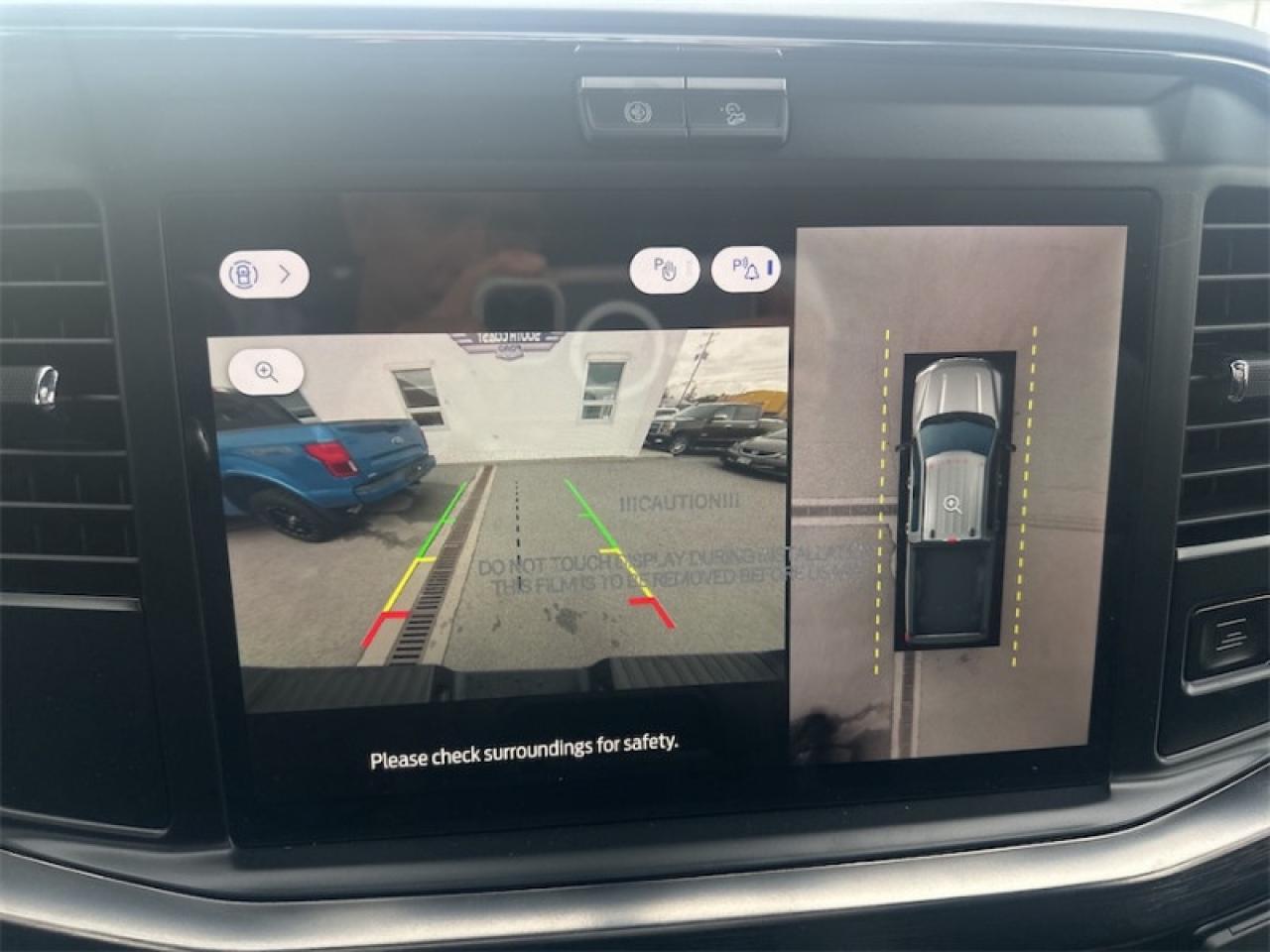 2025 Ford F-350 Super Duty LARIAT  - Moonroof Photo5