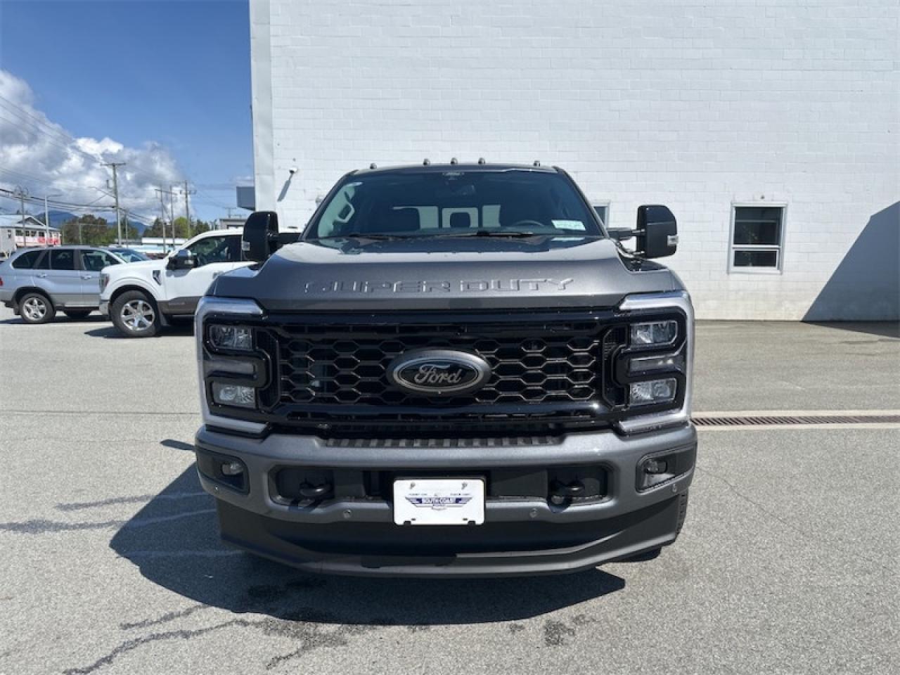2025 Ford F-350 Super Duty LARIAT  - Moonroof Photo5