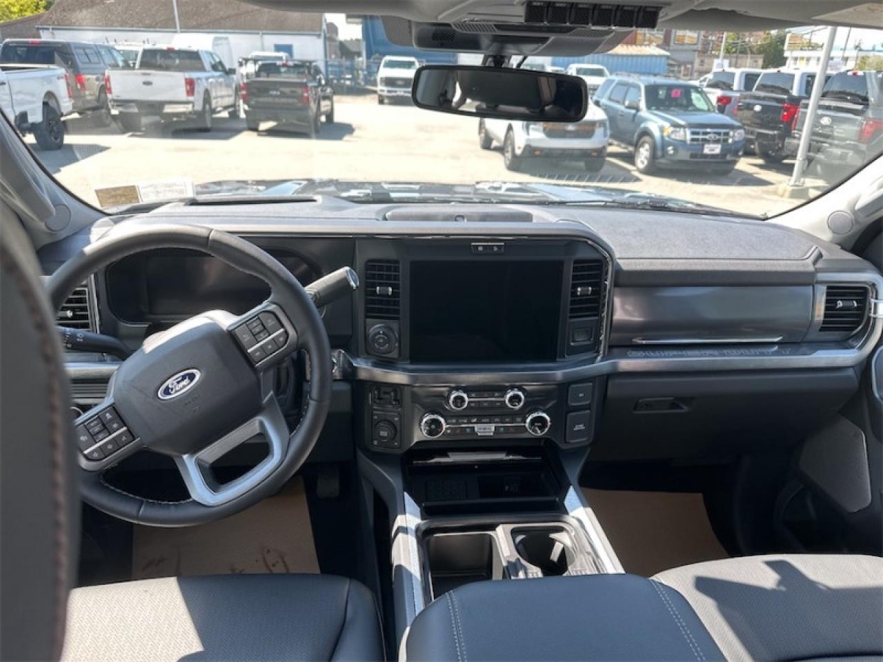 2025 Ford F-350 Super Duty LARIAT  - Moonroof Photo5