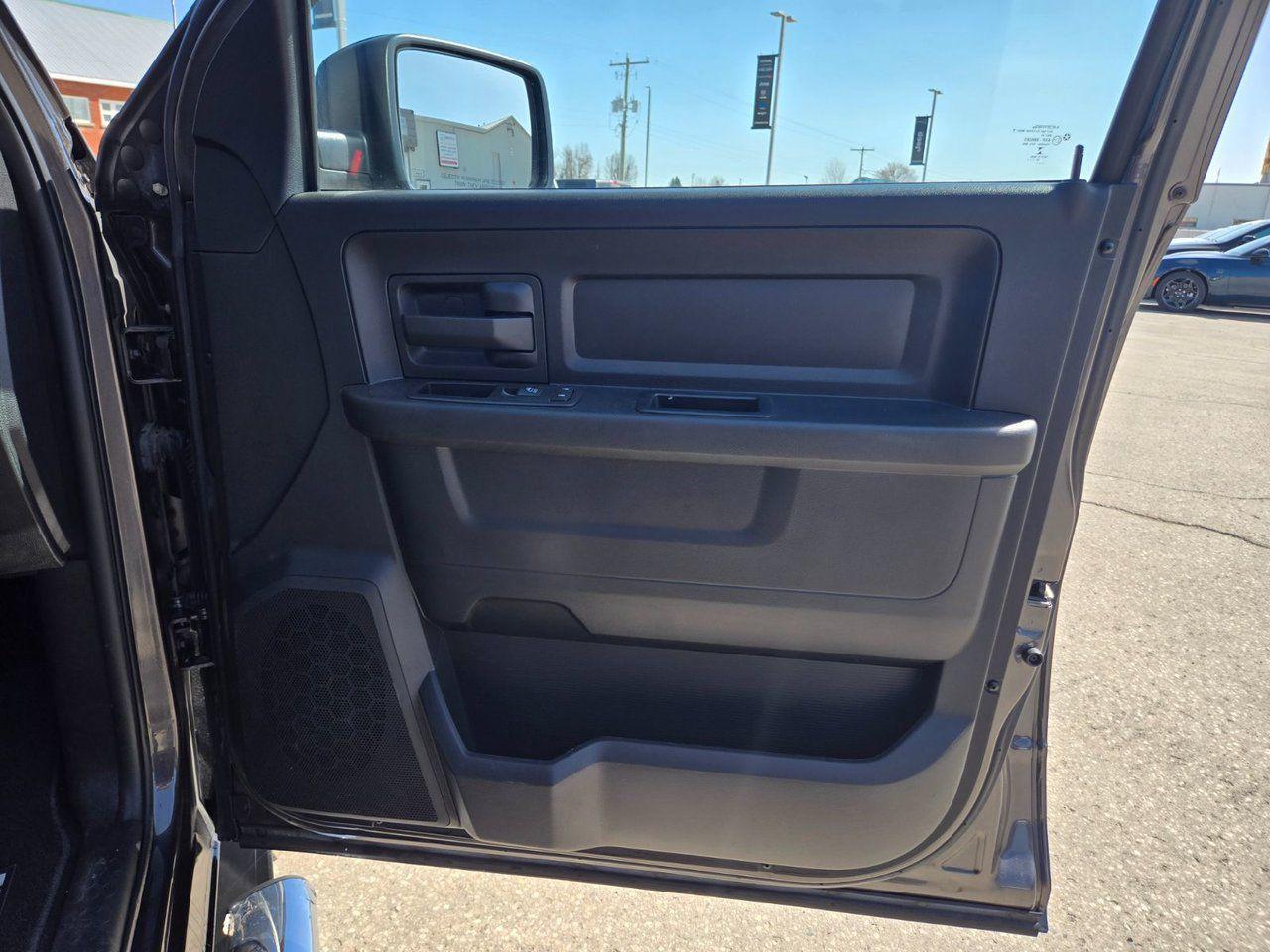 2017 RAM 1500 ST - Photo #30