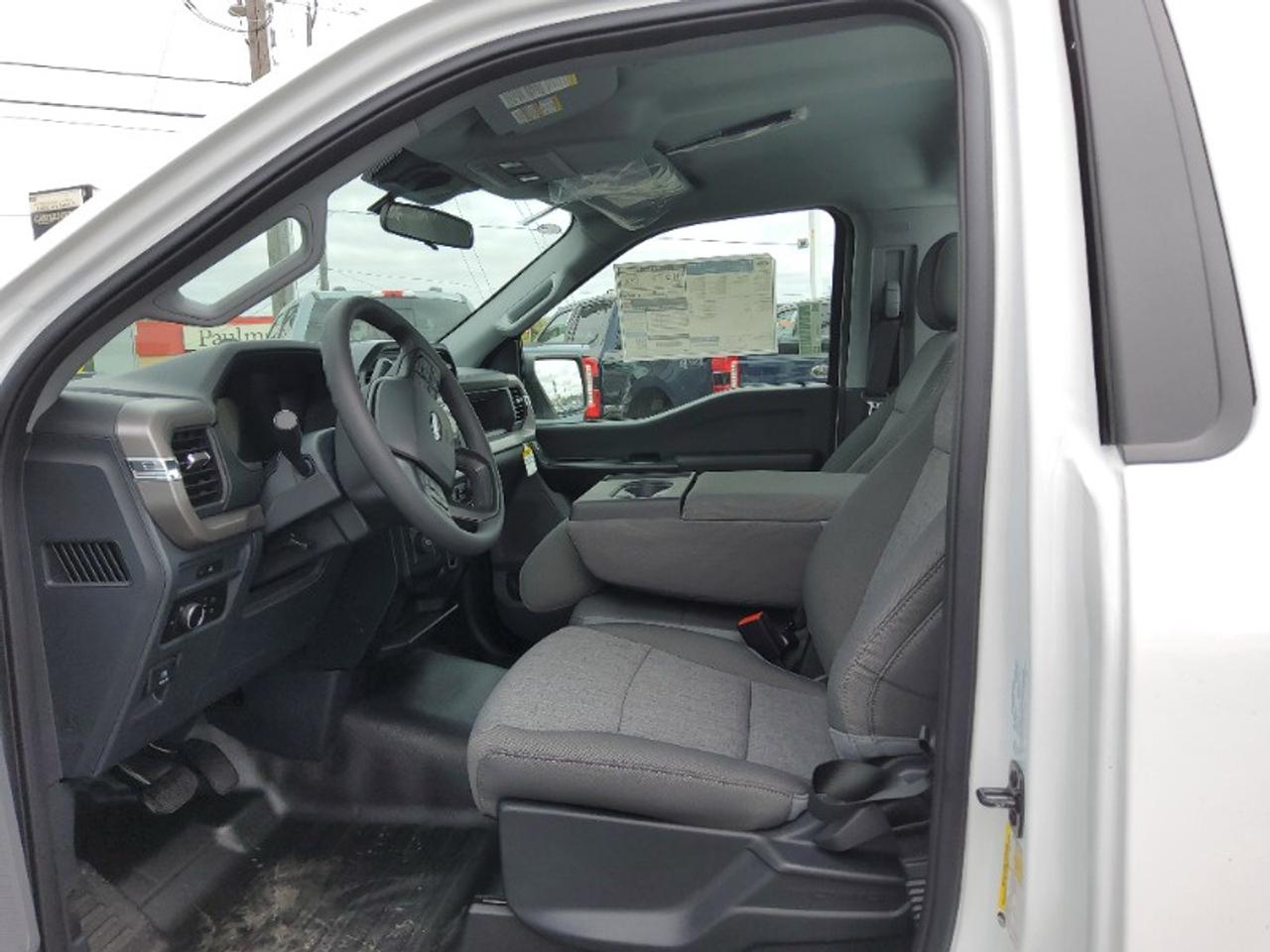 2025 Ford F-150 XL Photo