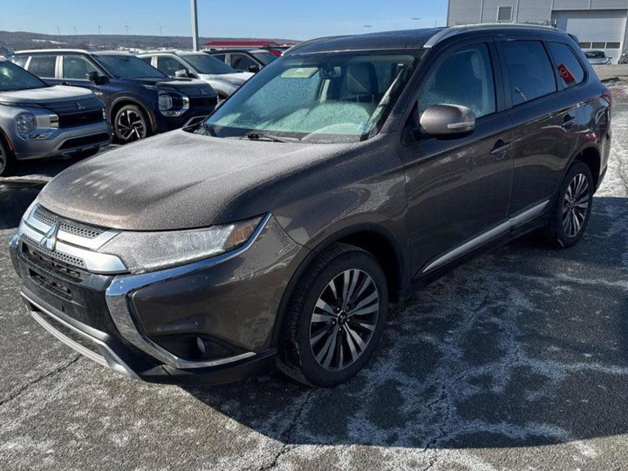 Used 2020 Mitsubishi Outlander EX AWC | 3rd Row | Sunroof | Heated Seats | Power Seat | CarPlay + Android | Rear Camera | and More! for sale in Guelph, ON