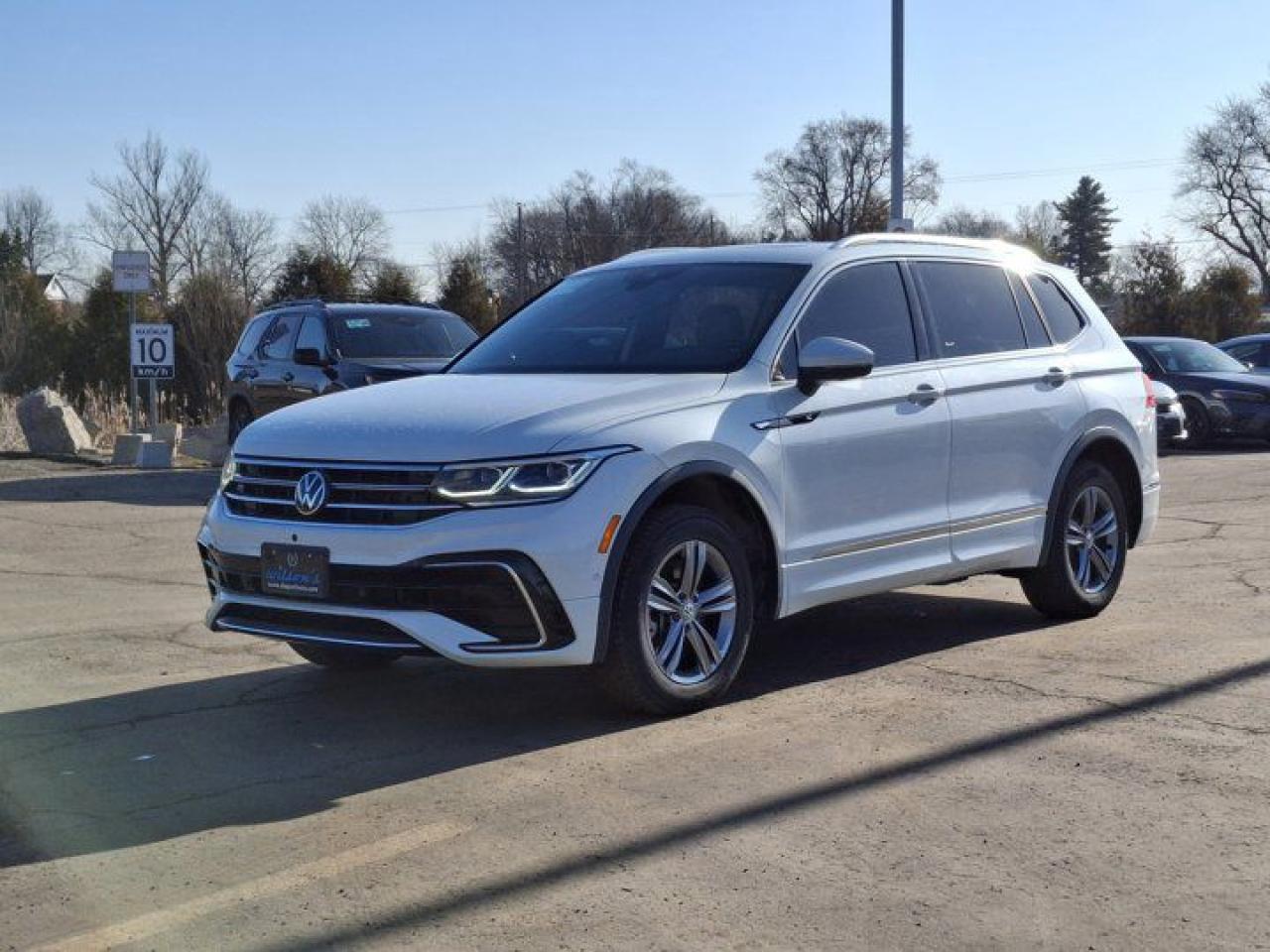 Used 2022 Volkswagen Tiguan Highline R-Line | Leather | Sunroof | Nav | Fender Audio | Rear Camera | and More ! for sale in Guelph, ON