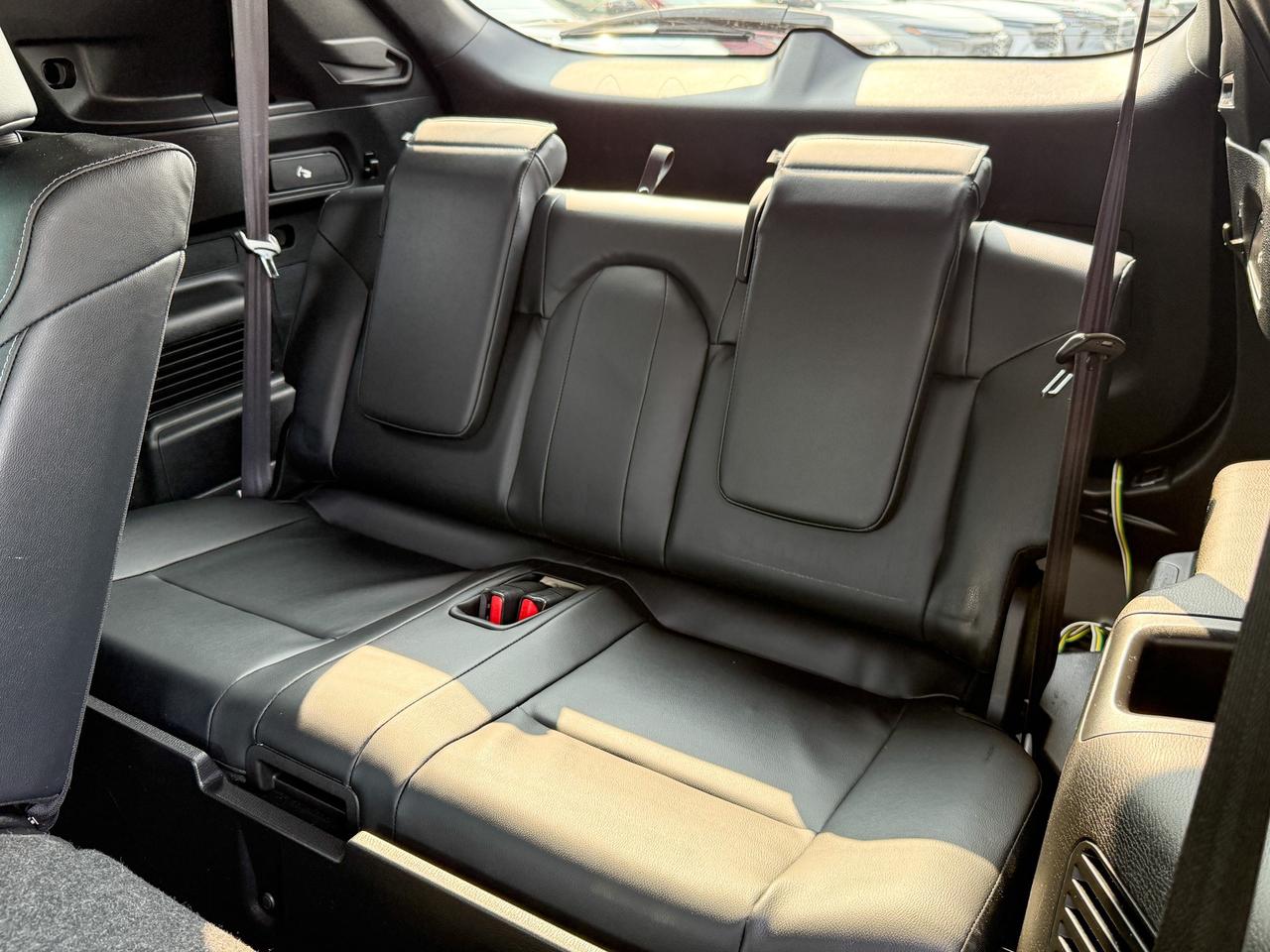 2023 Mitsubishi Outlander Plug-In Hybrid SEL 2.4L 4 CYL WITH REMOTE START/ENTRY, HEATED SEATS, HEATED STEERING WHEEL, SUNROOF, LEATHER SEATS, POWER LIFTGATE, BOSE SOUND SYSTEM, APPLE CARPLAY AND ANDROID AUTO Photo