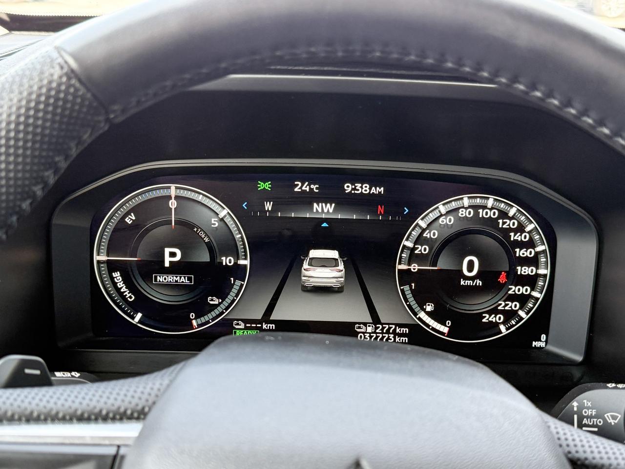 2023 Mitsubishi Outlander Plug-In Hybrid SEL 2.4L 4 CYL WITH REMOTE START/ENTRY, HEATED SEATS, HEATED STEERING WHEEL, SUNROOF, LEATHER SEATS, POWER LIFTGATE, BOSE SOUND SYSTEM, APPLE CARPLAY AND ANDROID AUTO Photo