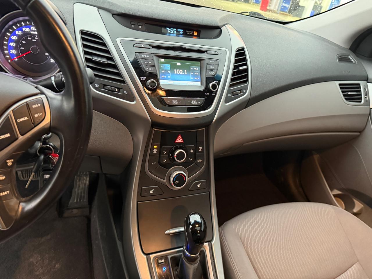 2014 Hyundai Elantra GLS Ben orginal alloys with summer tires backup - Photo #7